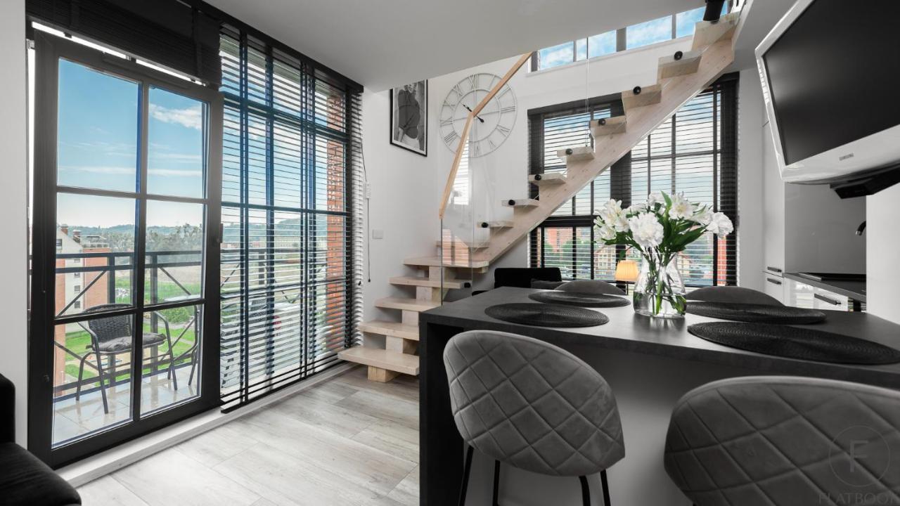 Flatbook - City Center Spa Apartments Dwie Motlawy Gdansk Bagian luar foto